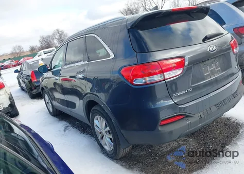 2018 Kia Sorento 2.4L Lx из США, поврежденный, VIN 5XYPGDA33JG347926